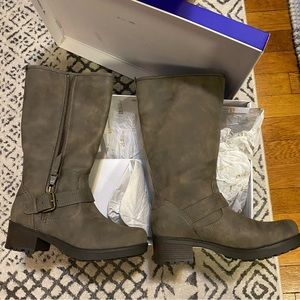 White Mountain Backbeat Boots Grey 7.5